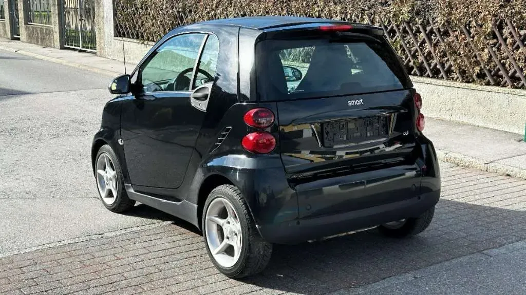Smart Fortwo 2009 photo 2