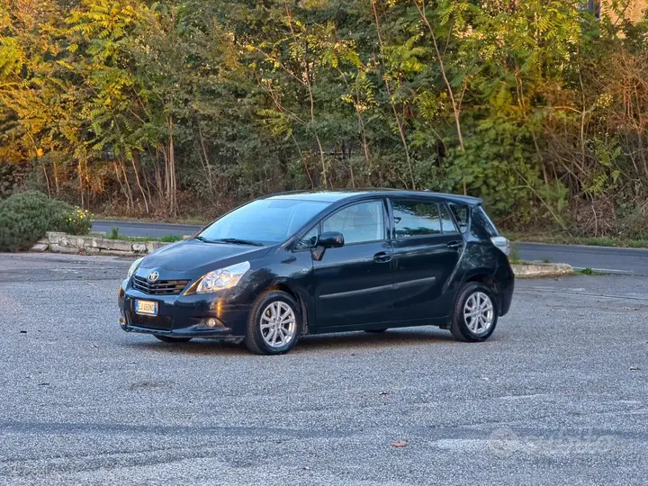 Toyota Verso 2011 photo 3