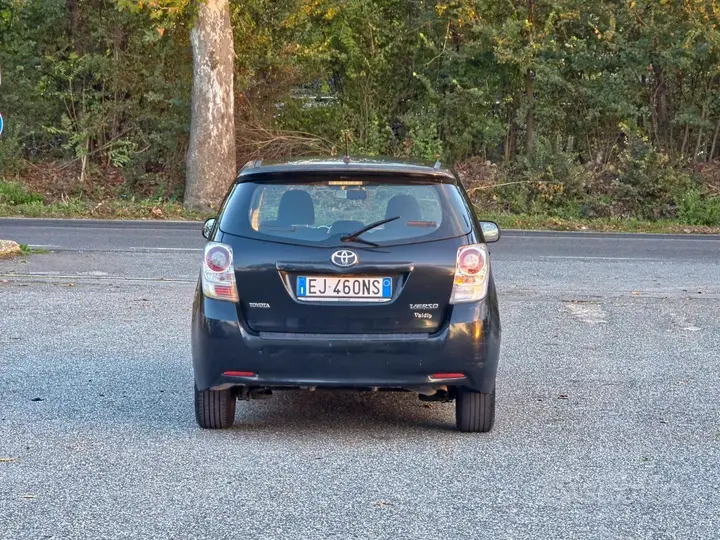 Toyota Verso 2011 photo 5