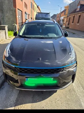 Lynk & Co 01