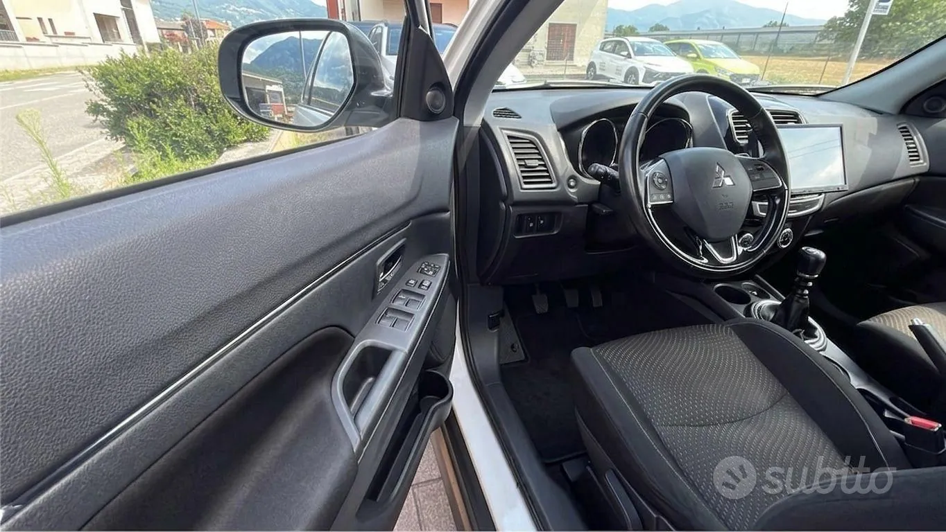 Mitsubishi Asx 2015 photo 2