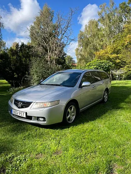 Honda Accord 2003 photo 2