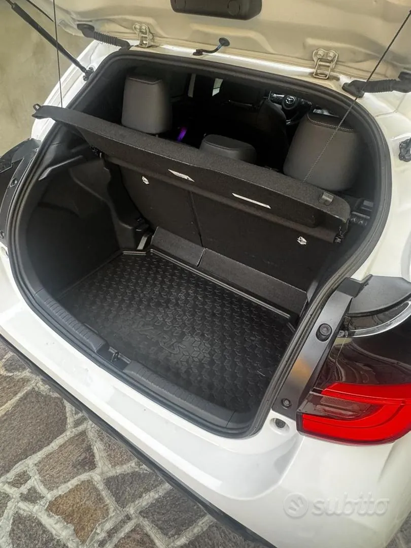 Toyota Yaris 2020 photo 4