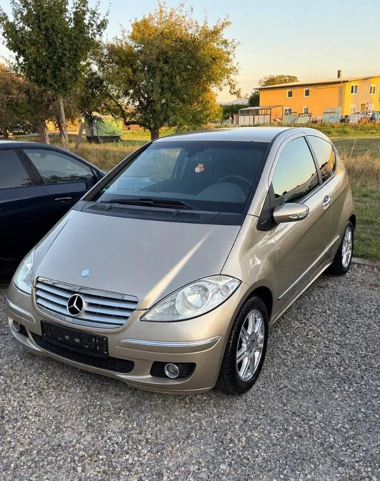 Mercedes-Benz A200