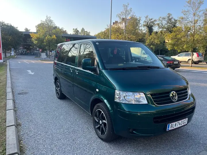 Volkswagen Multivan 2004 photo 3