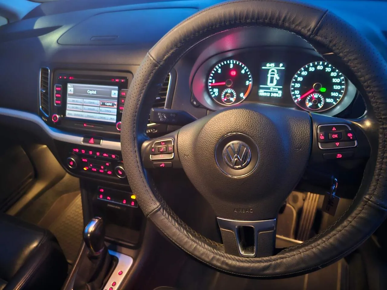 Volkswagen Sharan 2012 photo 4