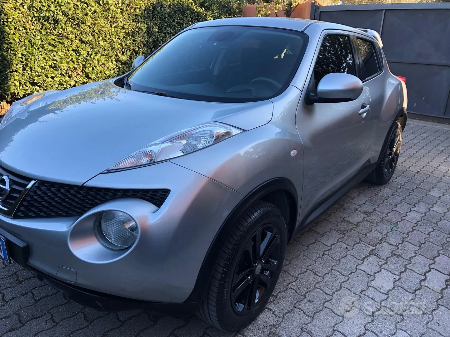 Nissan Juke 2010 photo 2