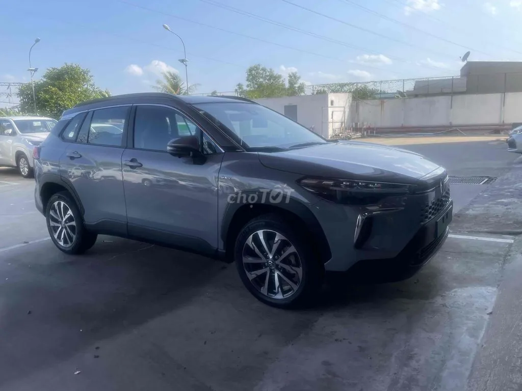 Toyota Corolla Cross 2026 photo 2