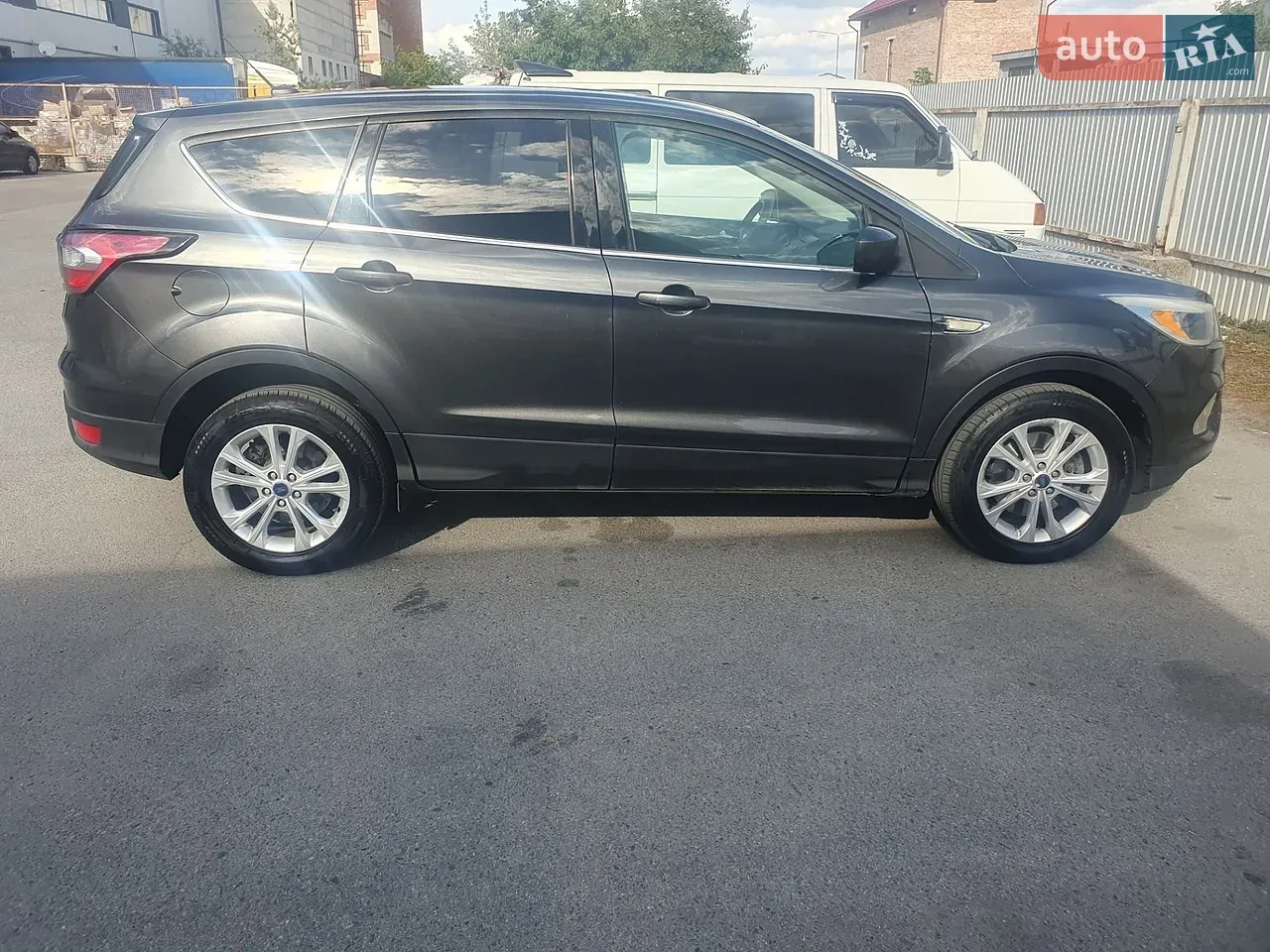 Ford Escape 2017 photo 3