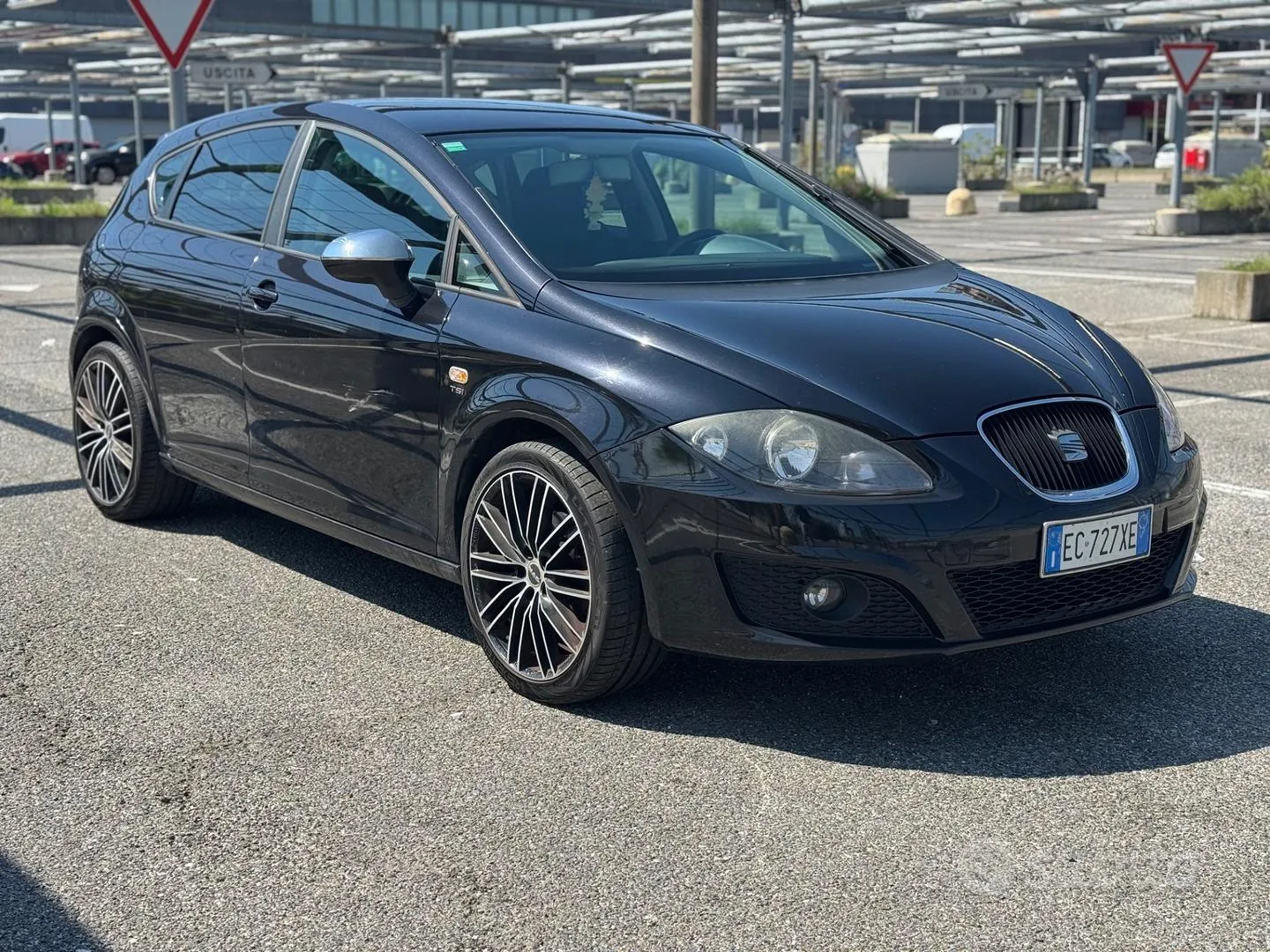 Seat Leon 2010 photo 3
