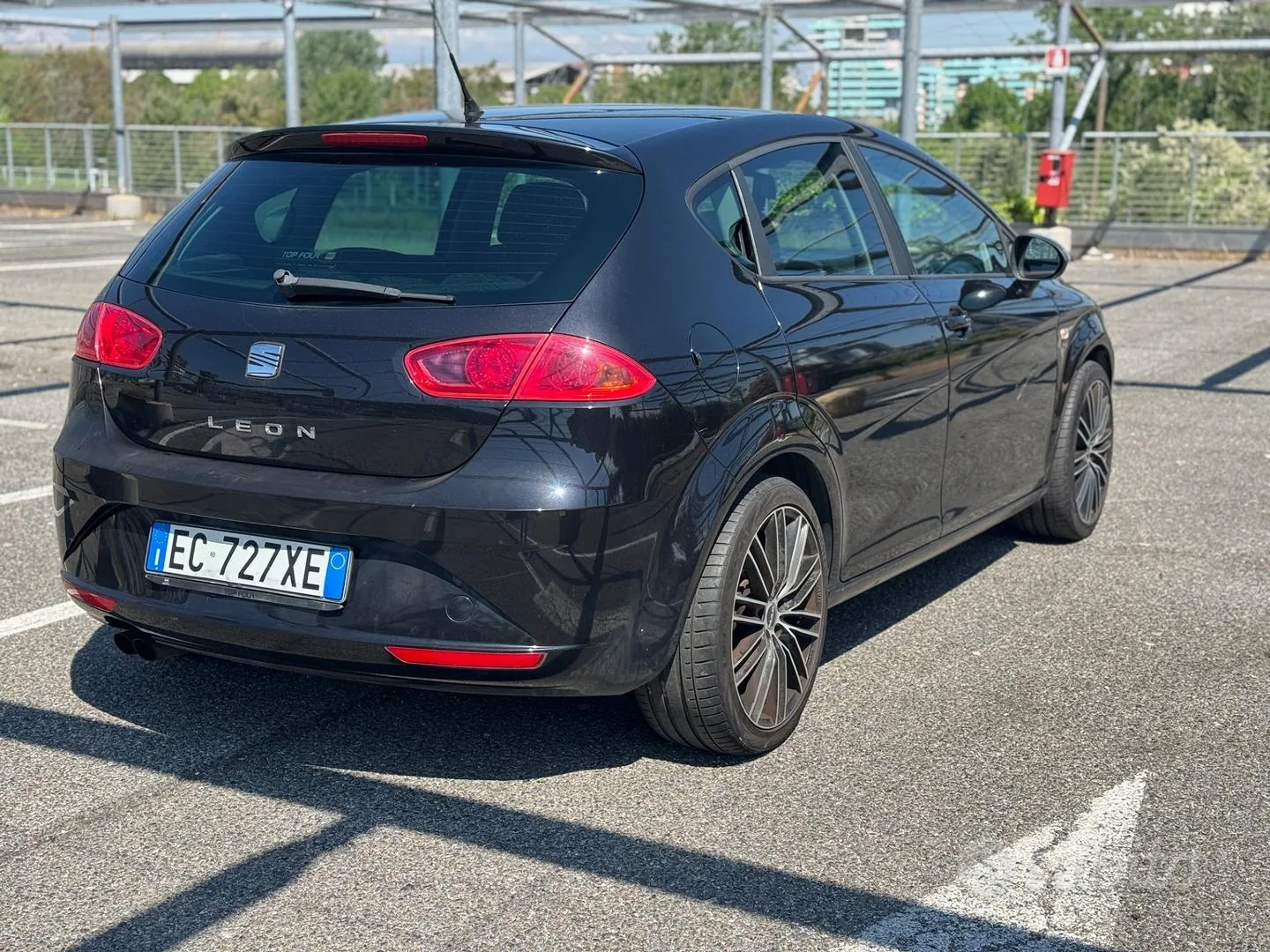 Seat Leon 2010 photo 5