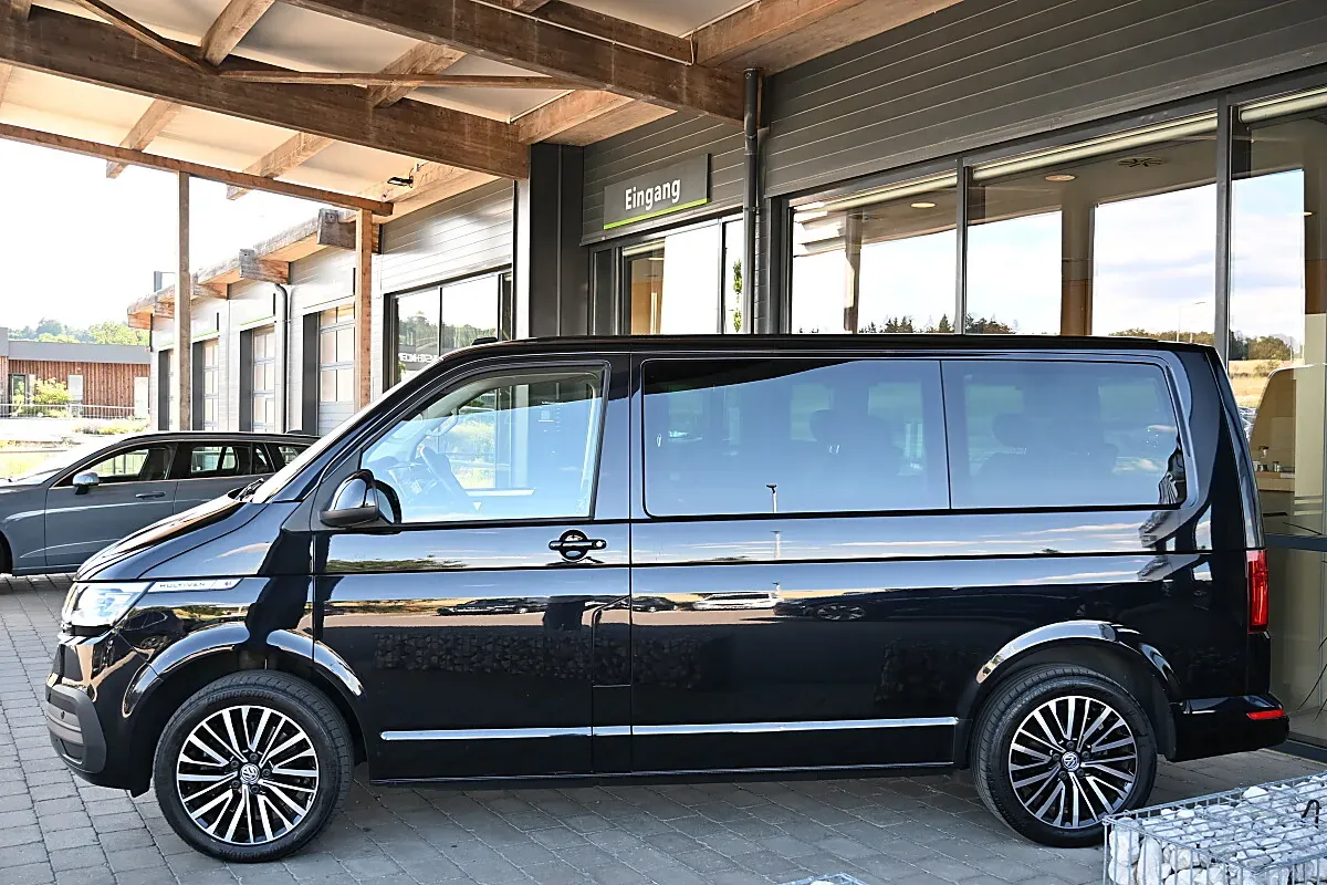 Volkswagen Multivan 2023 photo 2