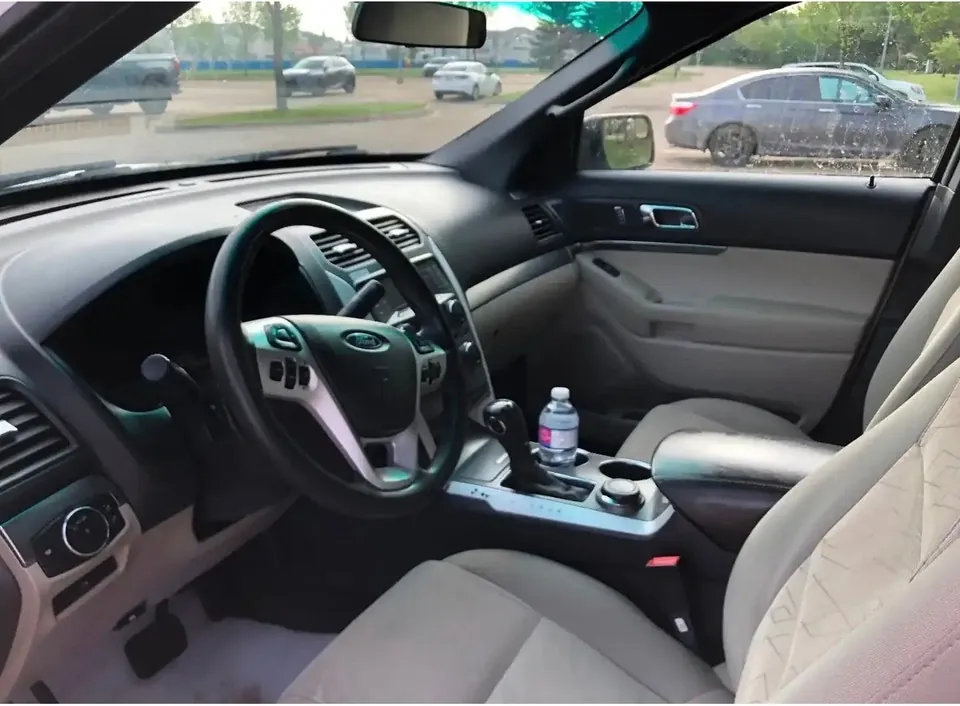 Ford Explorer 2013 photo 5