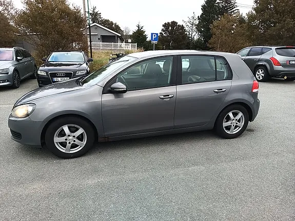 Volkswagen Golf Vi 2011 photo 2