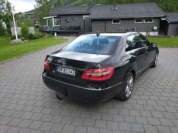 Mercedes-Benz E220 D 2009 photo 3