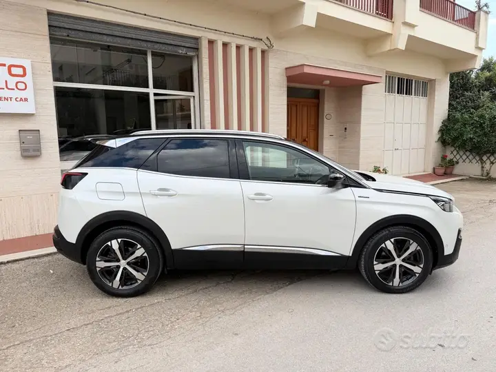 Peugeot 3008 2019 photo 2
