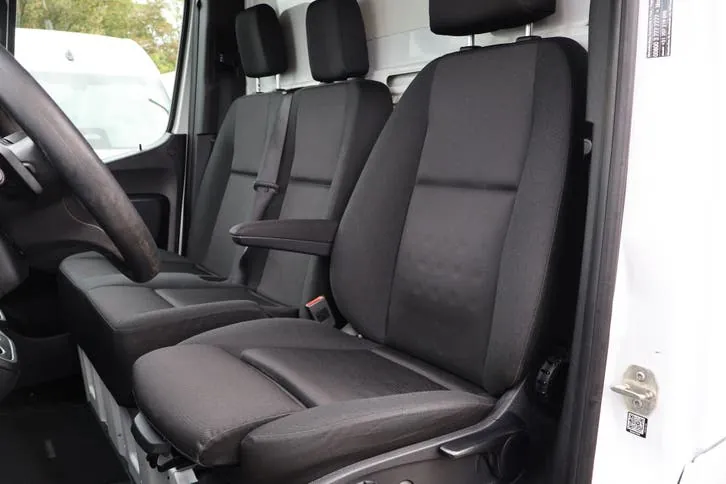 Mercedes-Benz Sprinter 2022 photo 2
