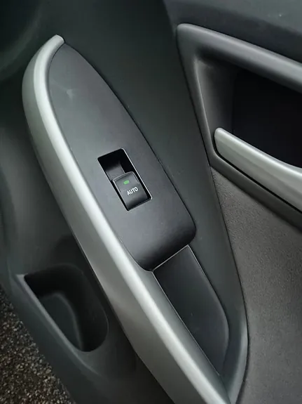 Toyota Prius 2012 photo 4