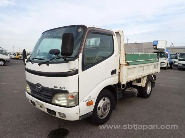 Hino Dutro 2010 photo 2