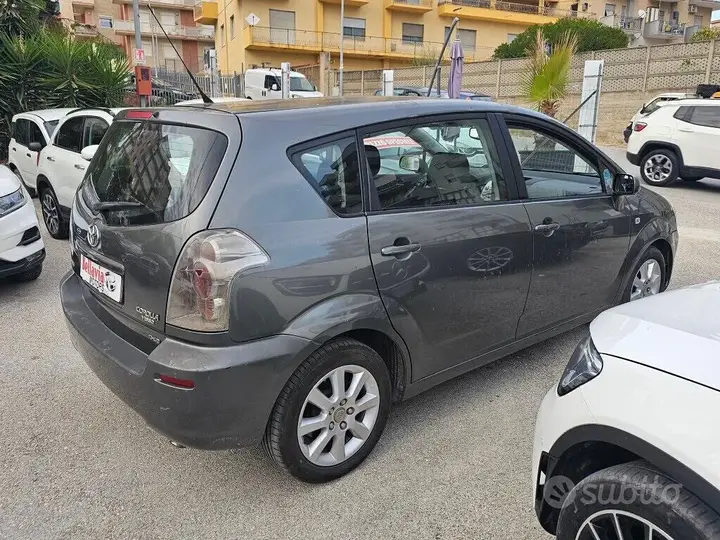 Toyota Corolla Verso 2005 photo 5