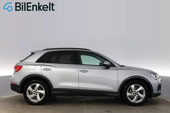 Audi Q3 2019 photo 2