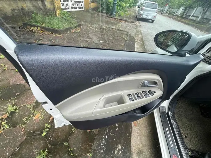 Kia Rio 2015 photo 3