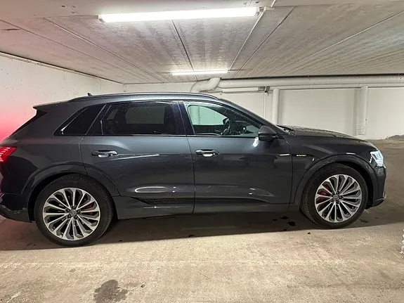 Audi E-Tron 2019 photo 2