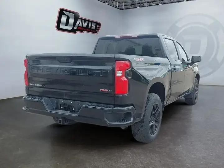 Chevrolet Silverado 1500 2024 photo 3
