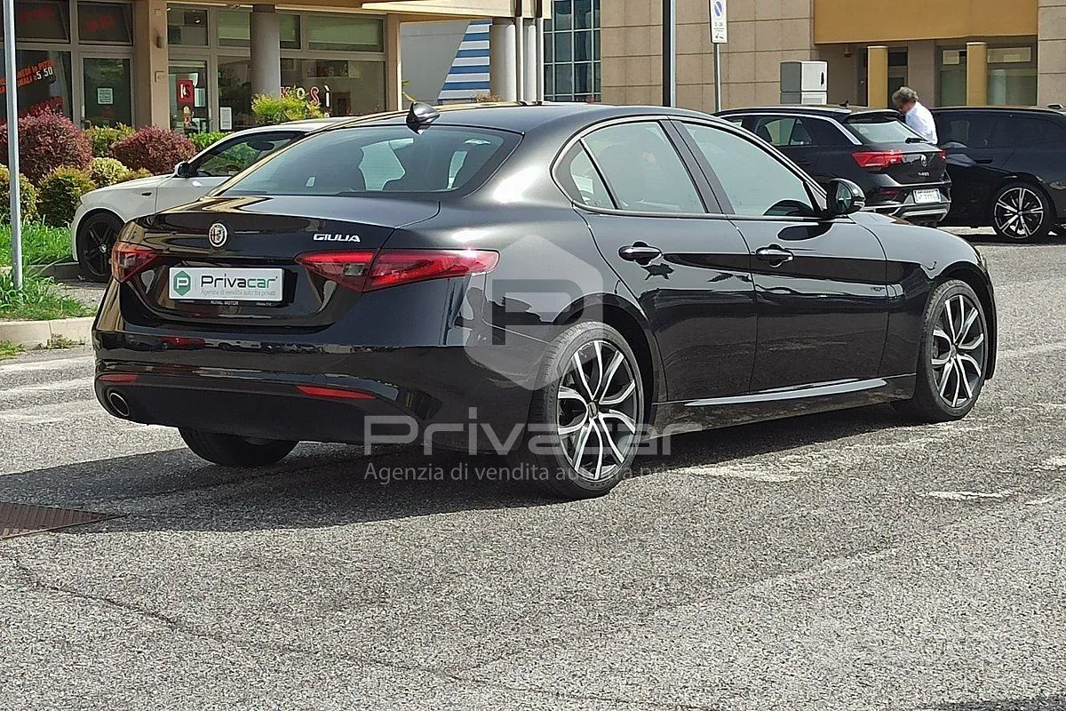 Alfa Romeo Giulia 2018 photo 5