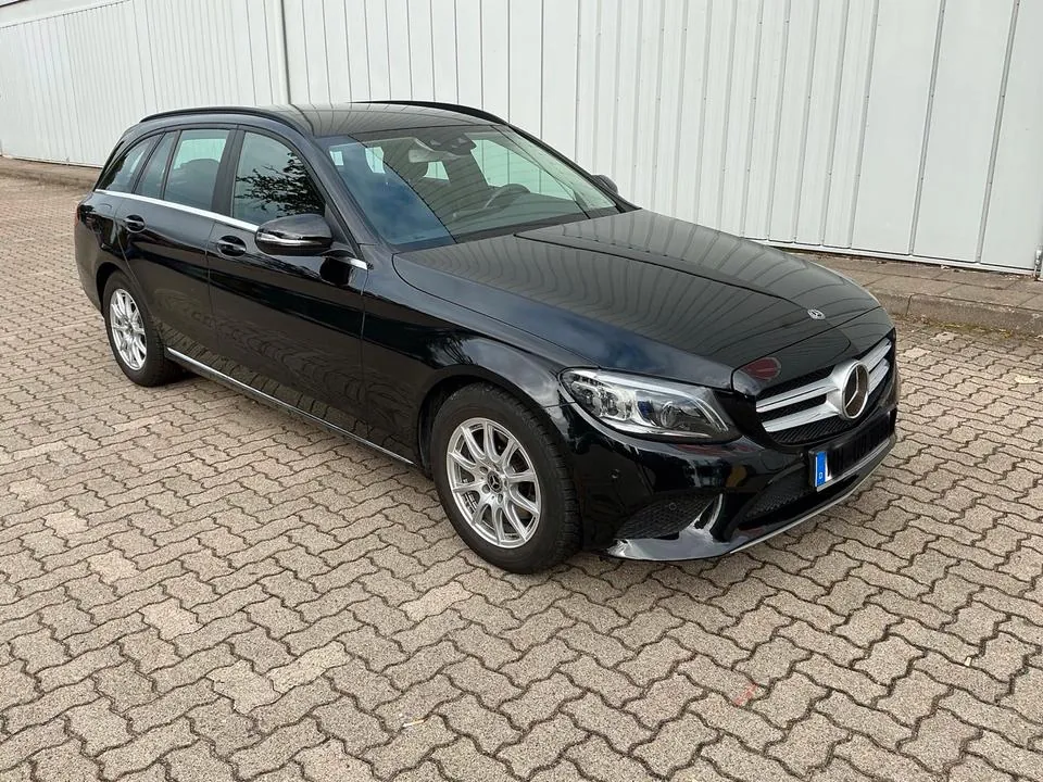 Mercedes-Benz C220 D