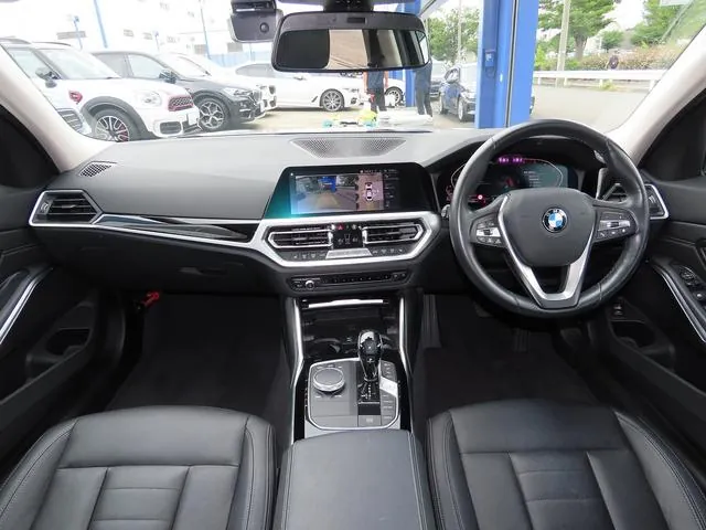 BMW 3 Series 2020 photo 3