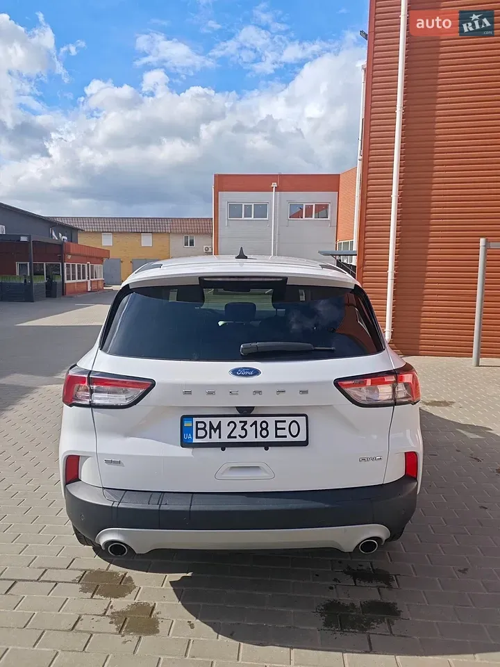 Ford Escape 2022 photo 3