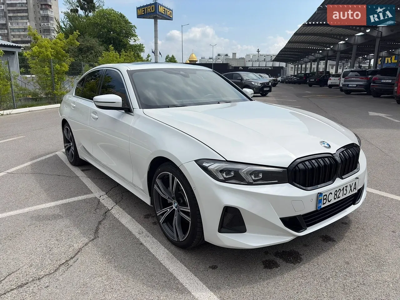 BMW 3 Series 2024 photo 2