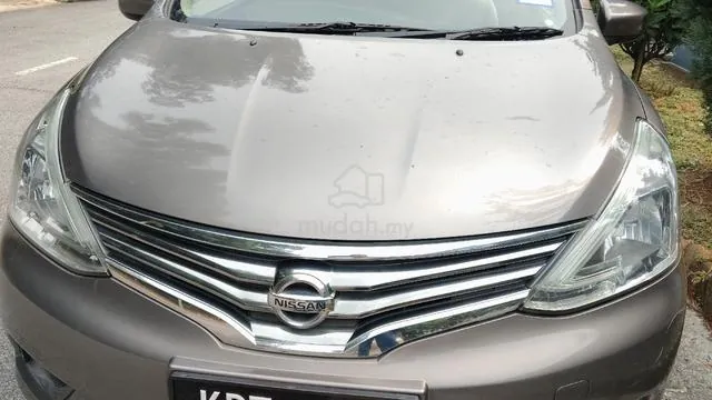 Nissan Grand Livina