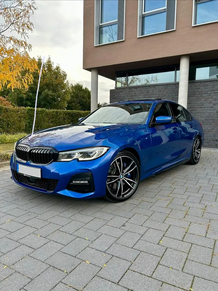 BMW G20 330I
