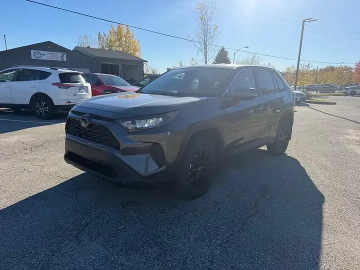 Toyota Rav4 2025 photo 3