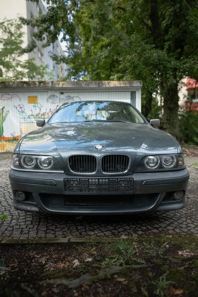 BMW 528I