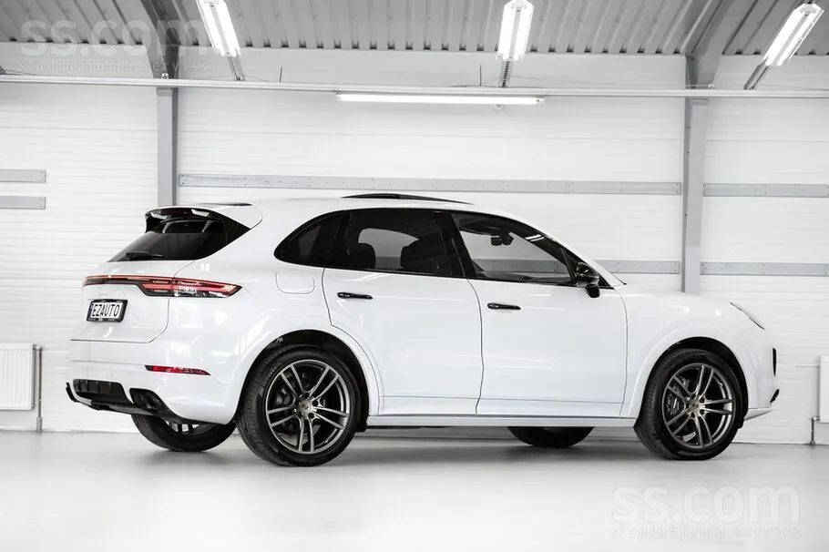 Porsche Cayenne 2021 photo 3