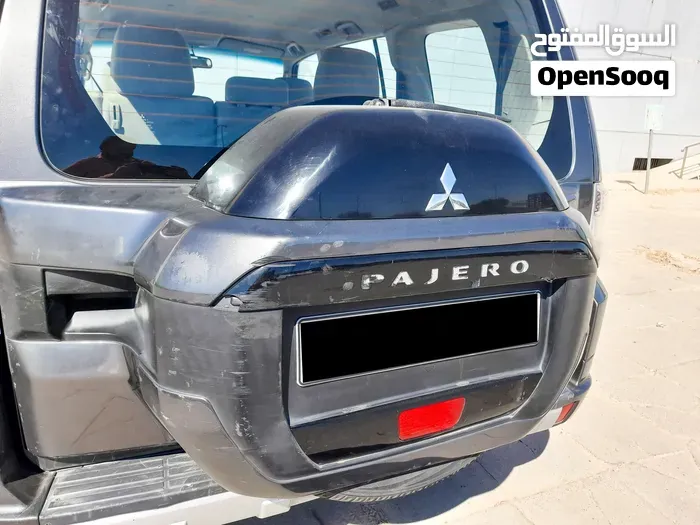 Mitsubishi Pajero Gls 2017 photo 3