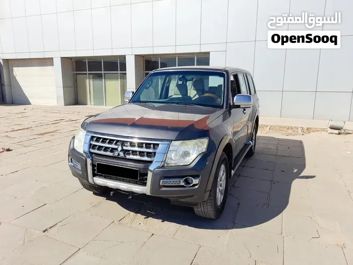 Mitsubishi Pajero Gls 2017 photo 2