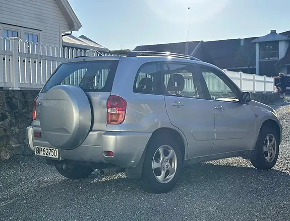Toyota Rav4 2001 photo 3