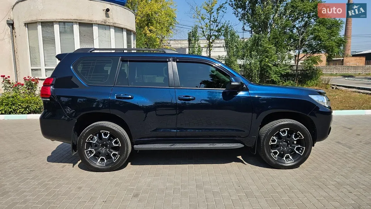 Toyota Land Cruiser Prado 2019 photo 2