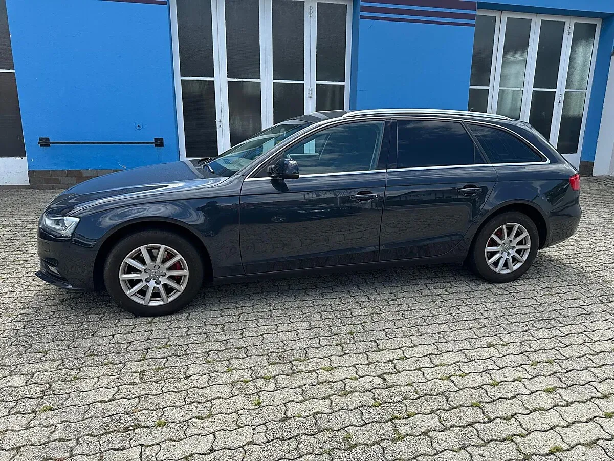 Audi A4 2013 photo 3