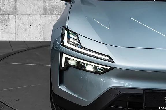 Polestar 4 2025 photo 4