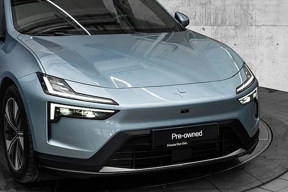 Polestar 4 2025 photo 2