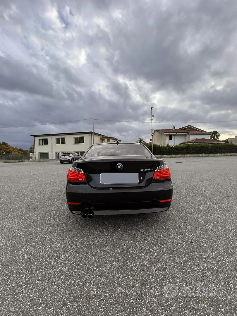 BMW 5 Series 2005 photo 2