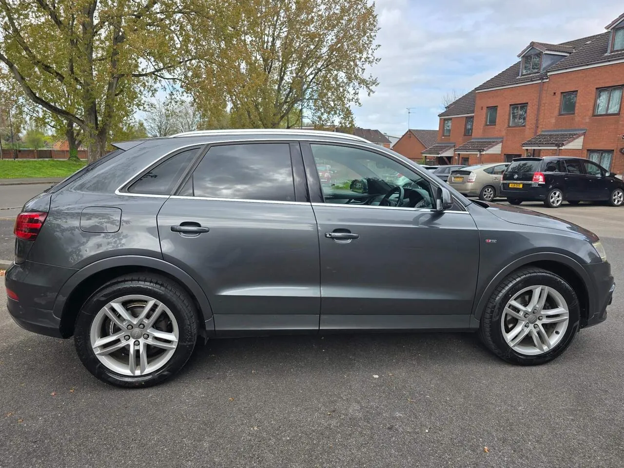 Audi Q3 2013 photo 2