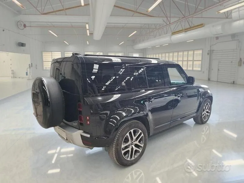 Land Rover Defender 2023 photo 4