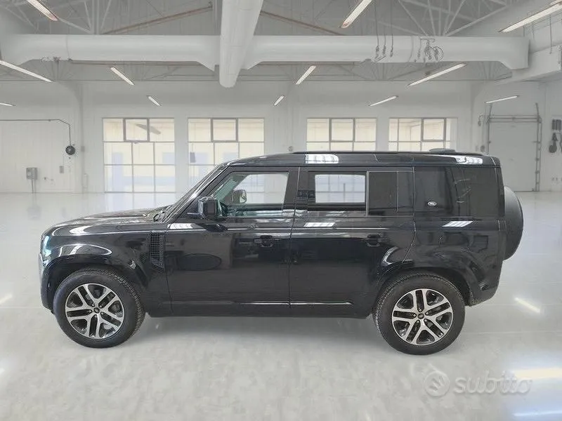 Land Rover Defender 2023 photo 5