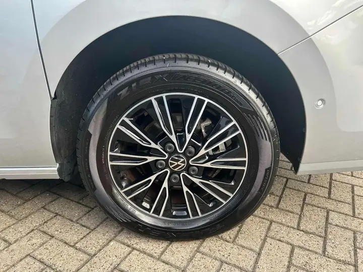 Volkswagen Multivan 2024 photo 4